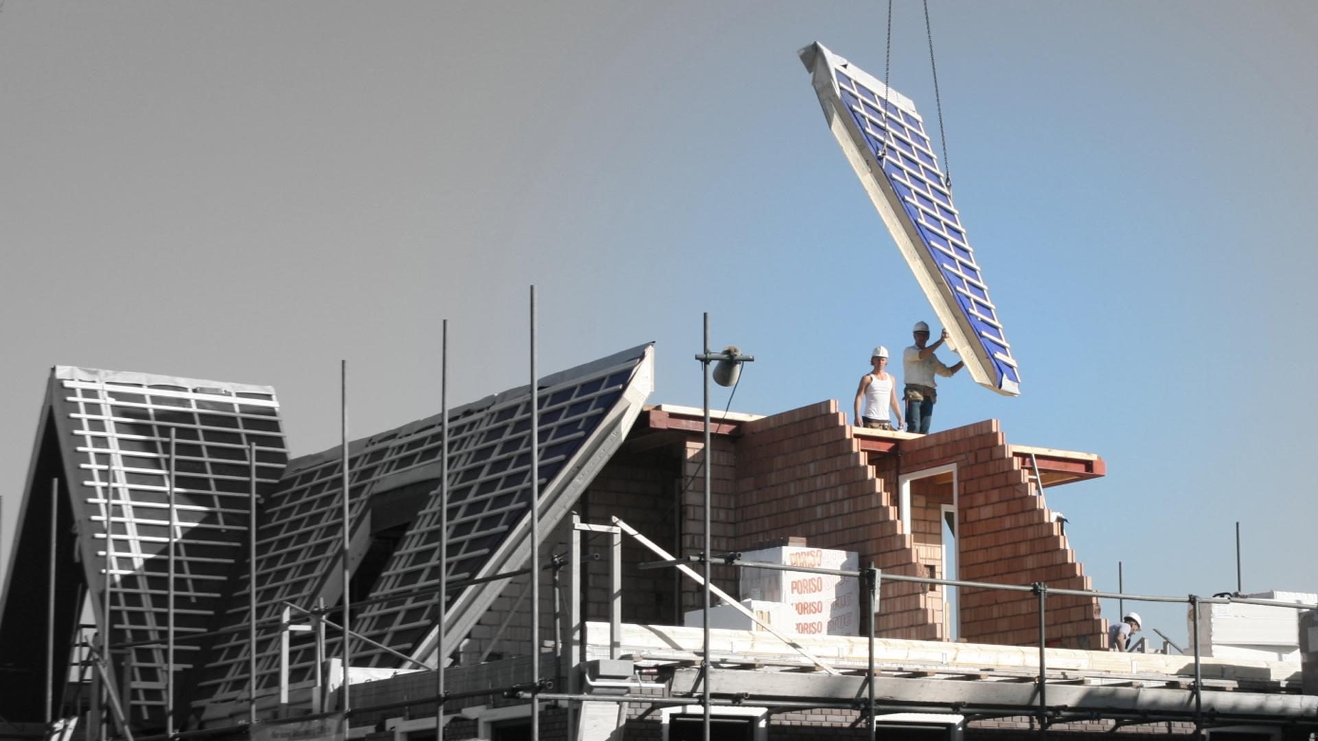 Plaatsing van zonnepanelen op een dak
